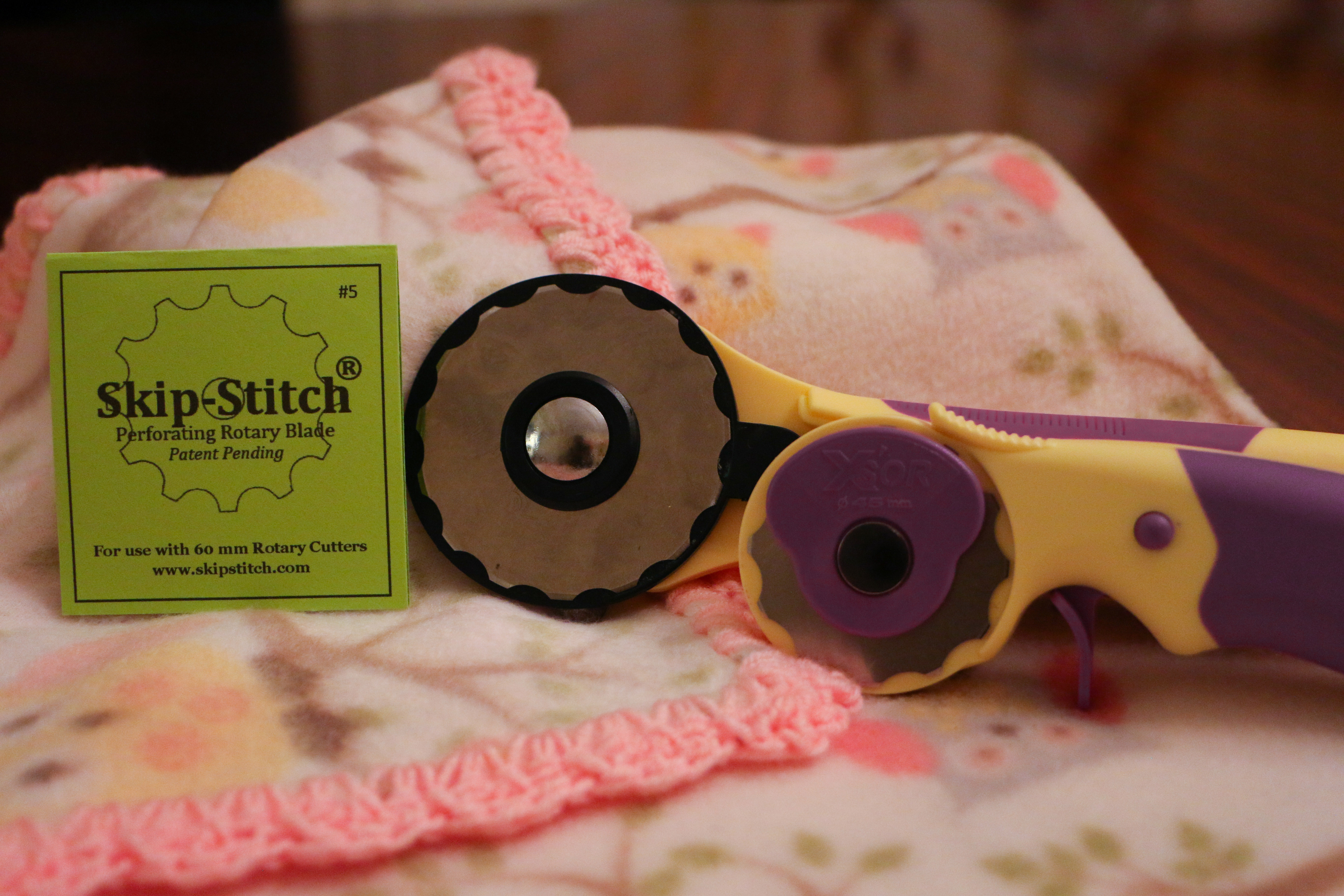 Kay's Crochet Croedge Skip Stitch Blade for Fleece, Flannel with Rotary  Cutter